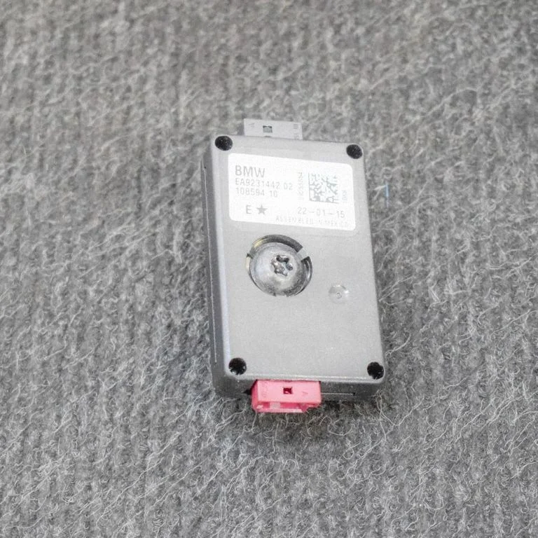 Aerial antenna amplifier – BMW 4 Series F36 Gran coupe (2014-2017)