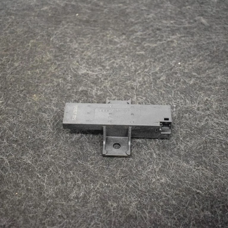 Antenas pastiprinātājs 4M0907247