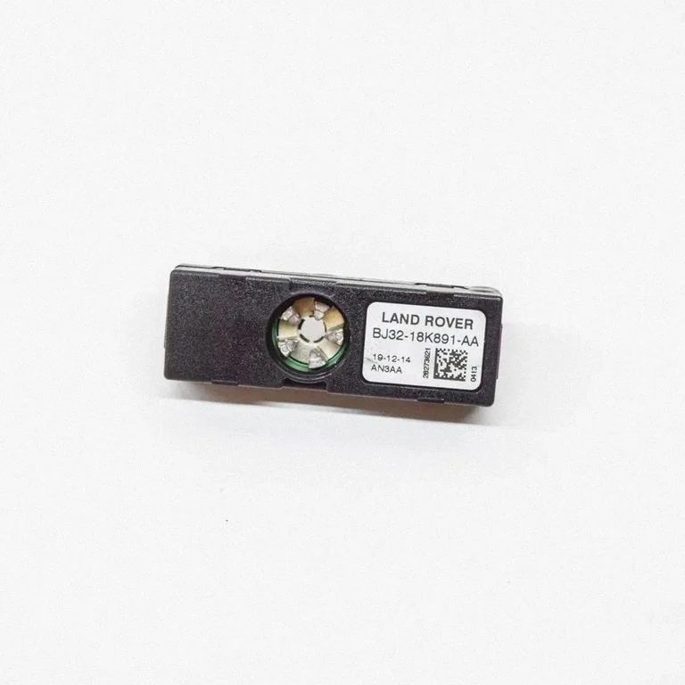 Antenas pastiprinātājs BJ3218K891AA