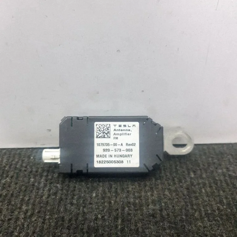 Antenni võimendi 107973500A