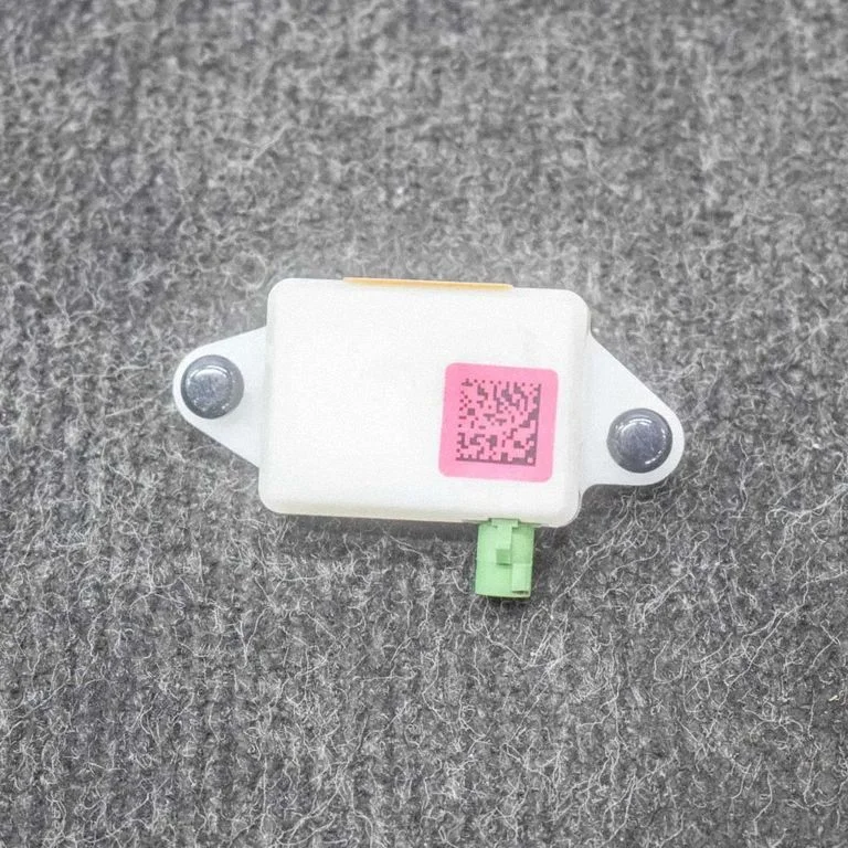 Antenas pastiprinātājs 109330600E