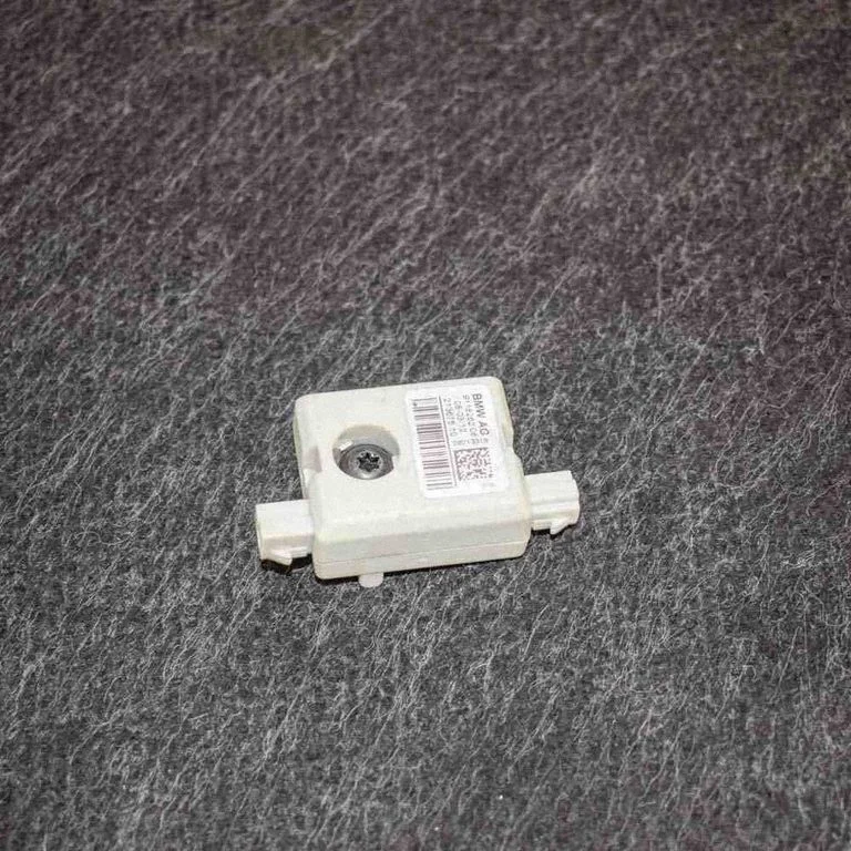 Wzmacniacz antenowy – BMW Seria 5 F10 F11 (2009-2016)