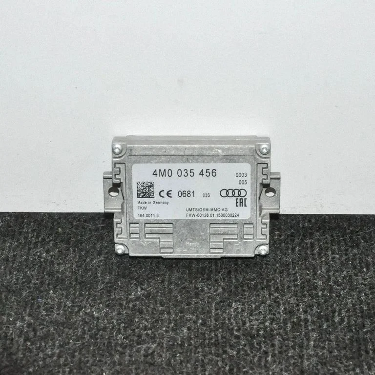 Antenas pastiprinātājs 4M0035456