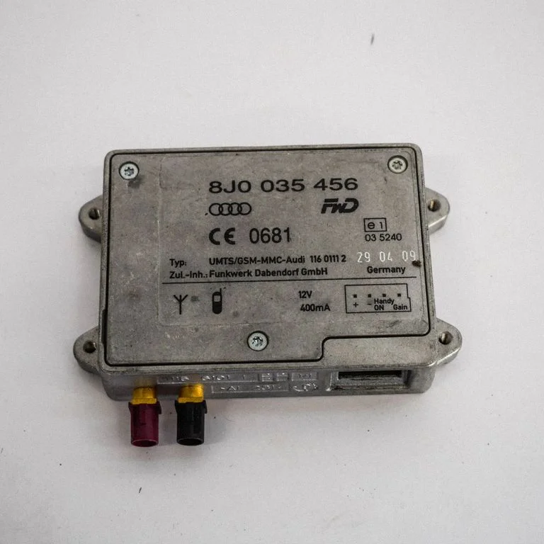 Aerial antenna amplifier – Audi A4 Allroad B8 (2008-2016)