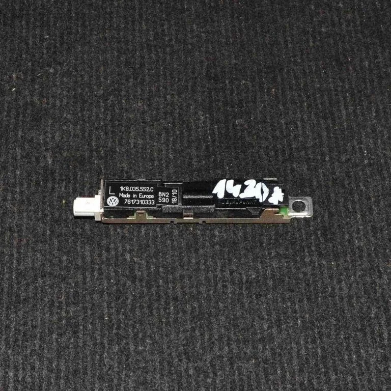 Antenas pastiprinātājs – Volkswagen Scirocco (2008-2016)