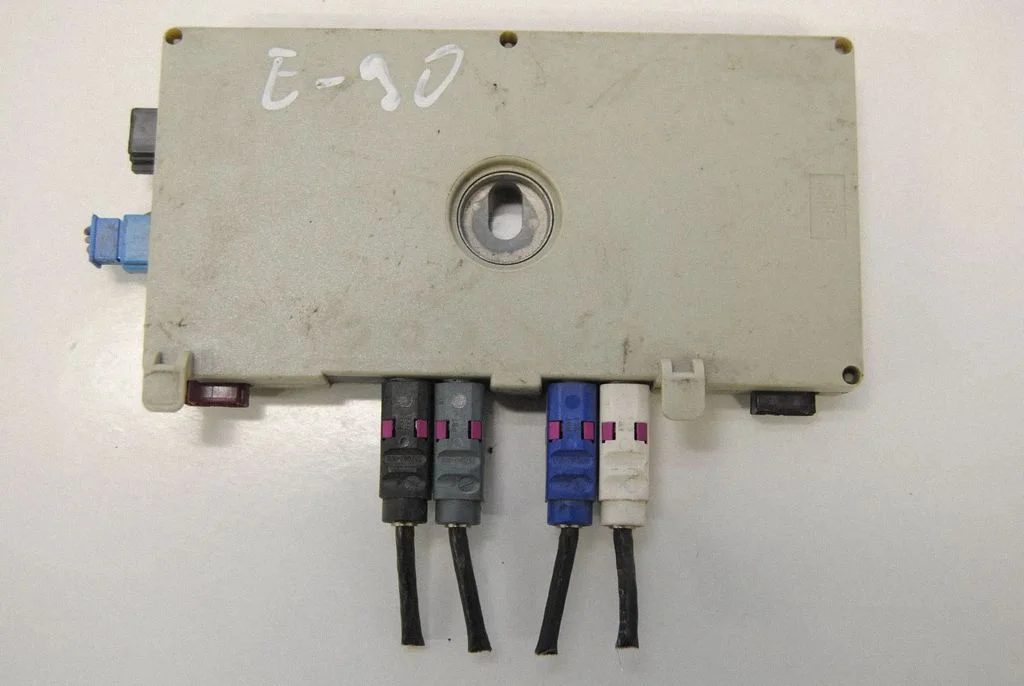 Wzmacniacz antenowy – BMW Seria 3 E90 E91 (2005-2012)