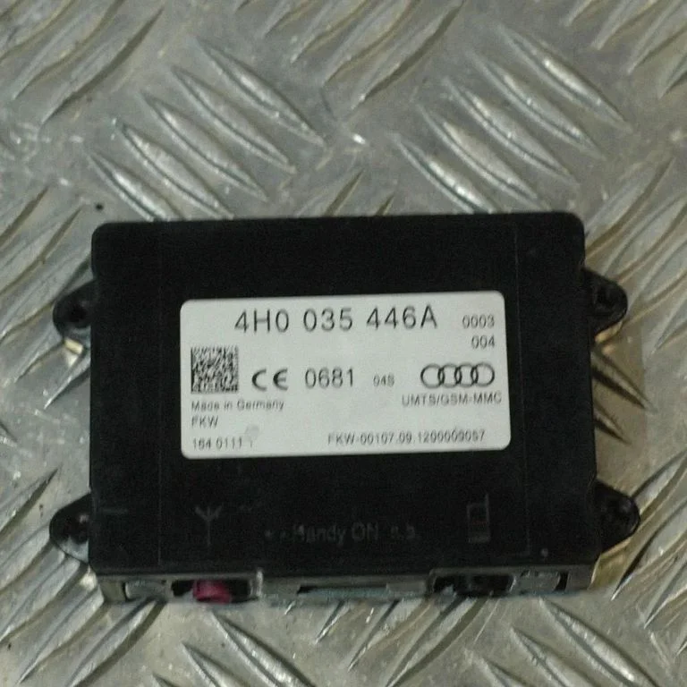 Antenas pastiprinātājs – Audi A5 Sportback 8TA (2009-2016)
