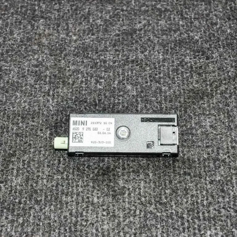 Antenas pastiprinātājs – Mini Cooper Countryman R60 (2011-2016)