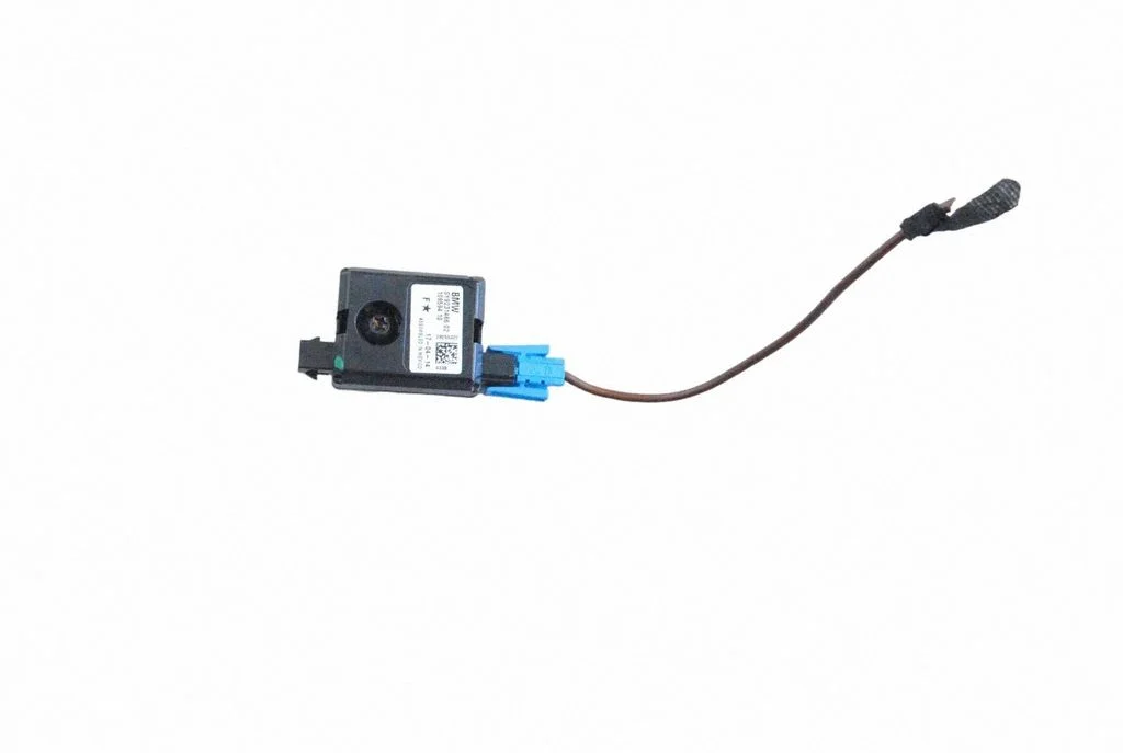 Aerial antenna amplifier – BMW 4 Series F32 F33 (2013-2020)