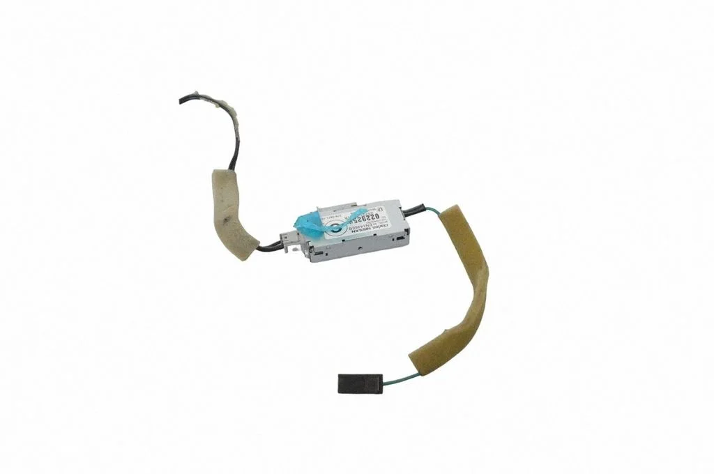Aerial antenna amplifier – Infiniti Q50 (2014-)