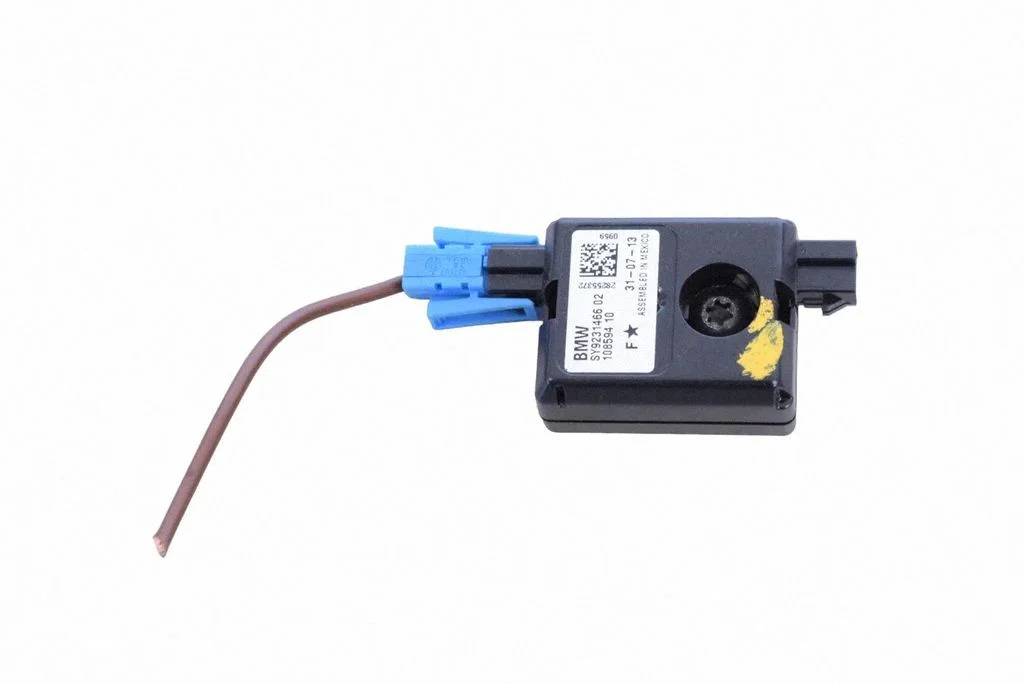 Aerial antenna amplifier – BMW 4 Series F32 F33 (2013-2020)