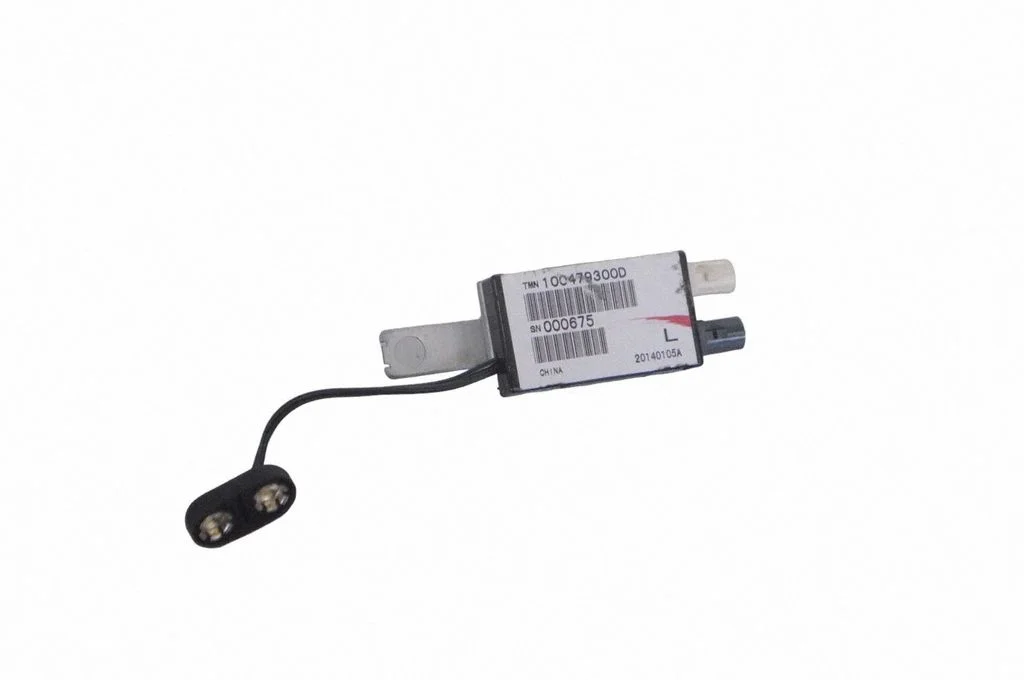 Antenni võimendi 100479300D