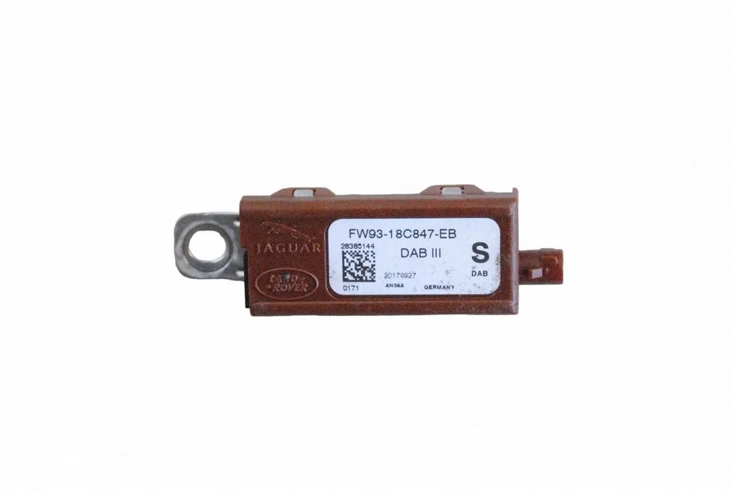 Aerial antenna amplifier – Jaguar E-Pace (2017-)