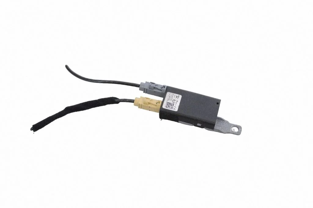 Aerial antenna amplifier – Alfa Romeo Giulia (2016-)