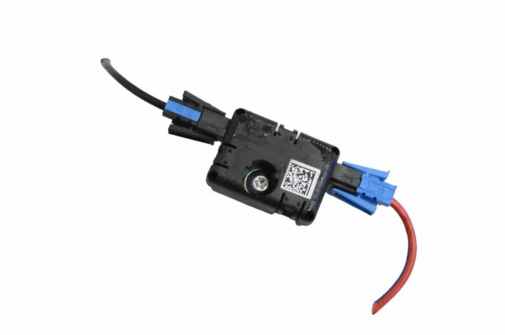 Antenas pastiprinātājs 6832256