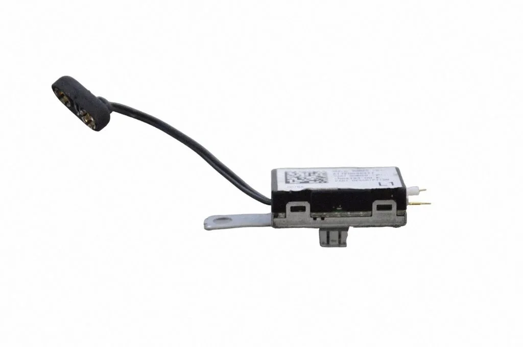 Antenas pastiprinātājs 100479300E