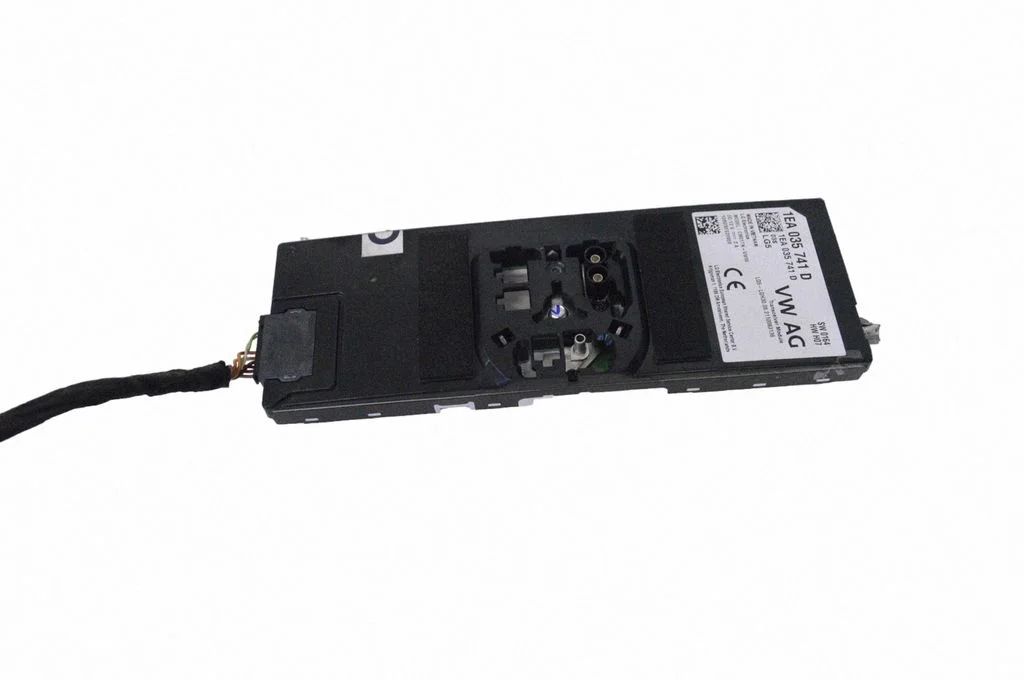 Wzmacniacz antenowy 1EA035741D