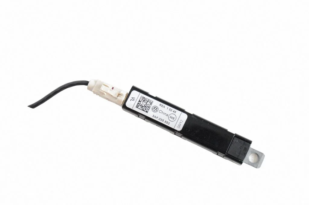 Antenas pastiprinātājs 3AF035552