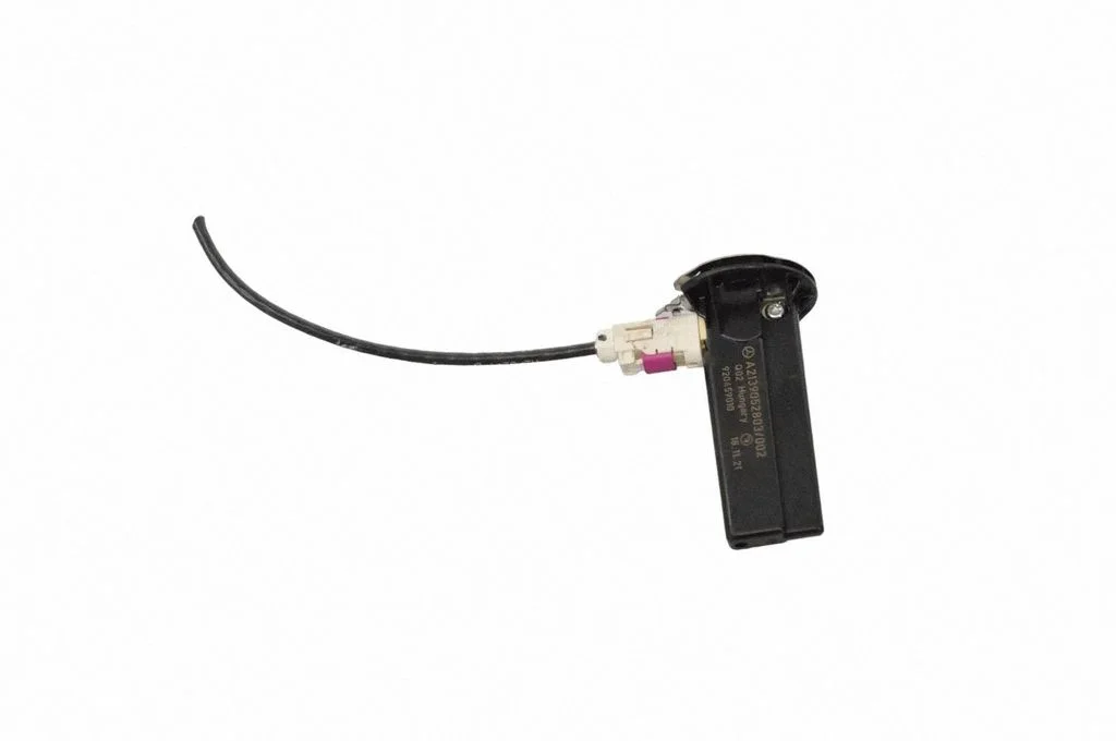 Antenas pastiprinātājs – Mercedes-Benz A klase W177 AMG (2018-)