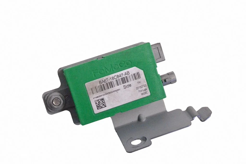 Antenas pastiprinātājs BA6T18C847AB