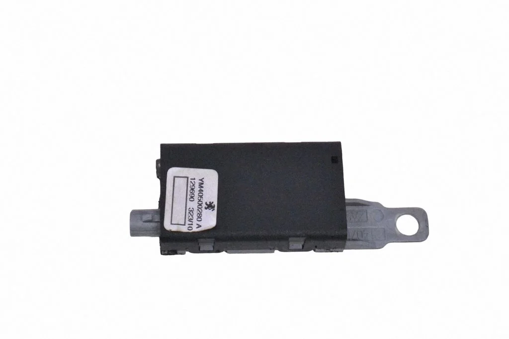 Antenas pastiprinātājs YM40500280A