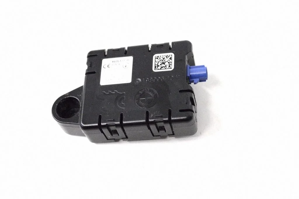 Aerial antenna amplifier – BMW Series 8 M8 F91 F92 G14 G15 (2019-)