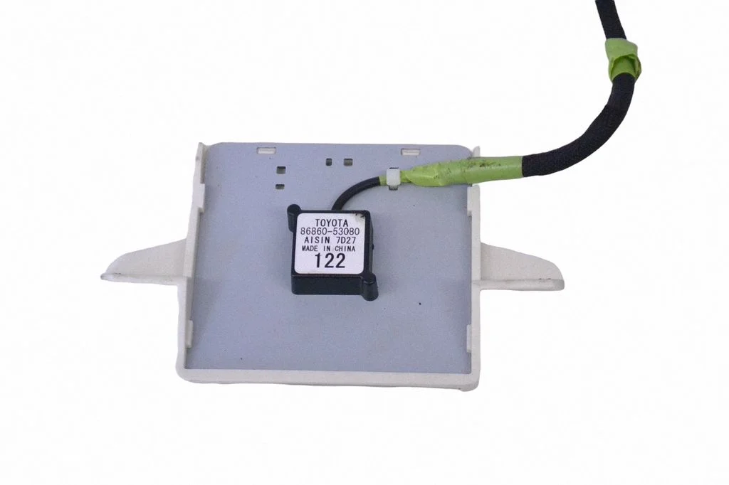 Aerial antenna amplifier – Lexus RC (2014-)