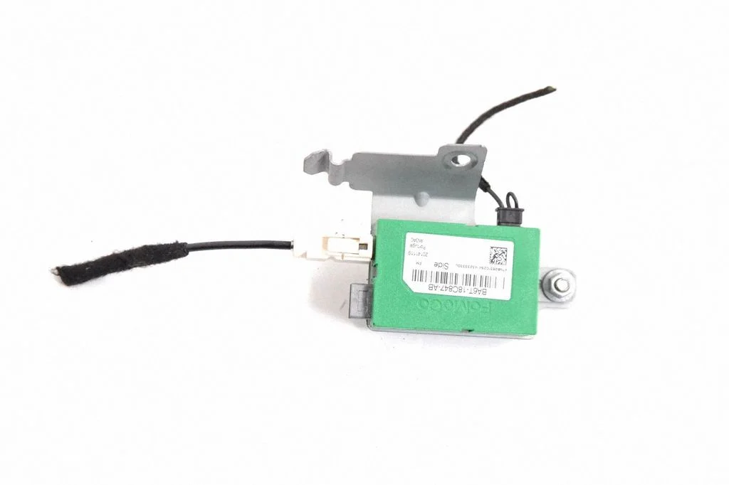 Aerial antenna amplifier – Ford Fiesta ST (2013-2017)