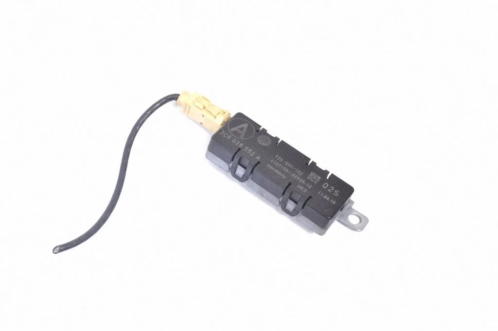 Antenas pastiprinātājs 3C8035552A