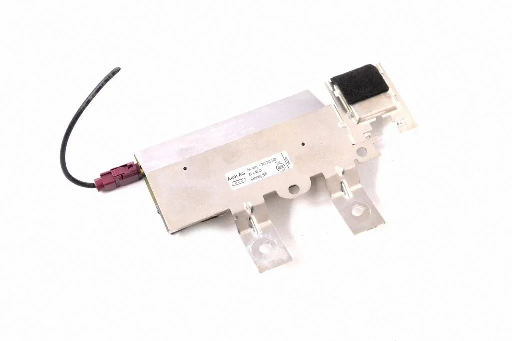 Antenas pastiprinātājs 8J7035503