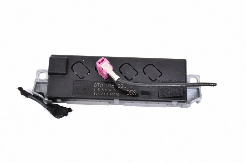 Aerial antenna amplifier – Audi A5 8T 8F (2007-2016)