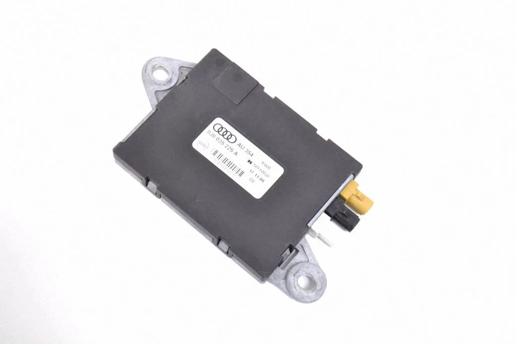 Antenas pastiprinātājs 8J8035225A