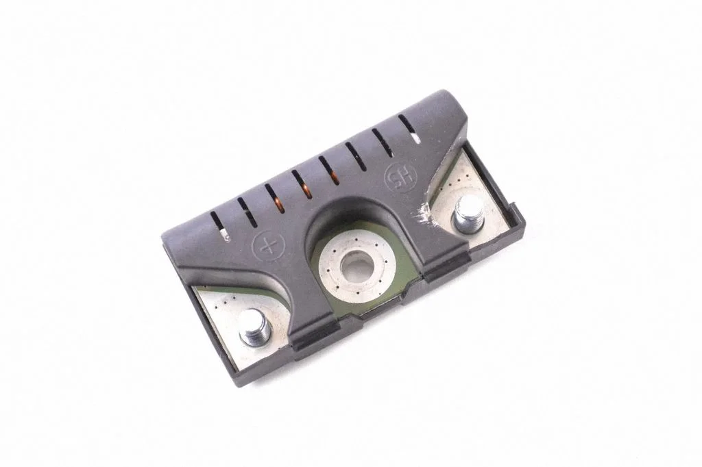 Antenas pastiprinātājs – Audi A8 S8 D4 4H (2010-2016)