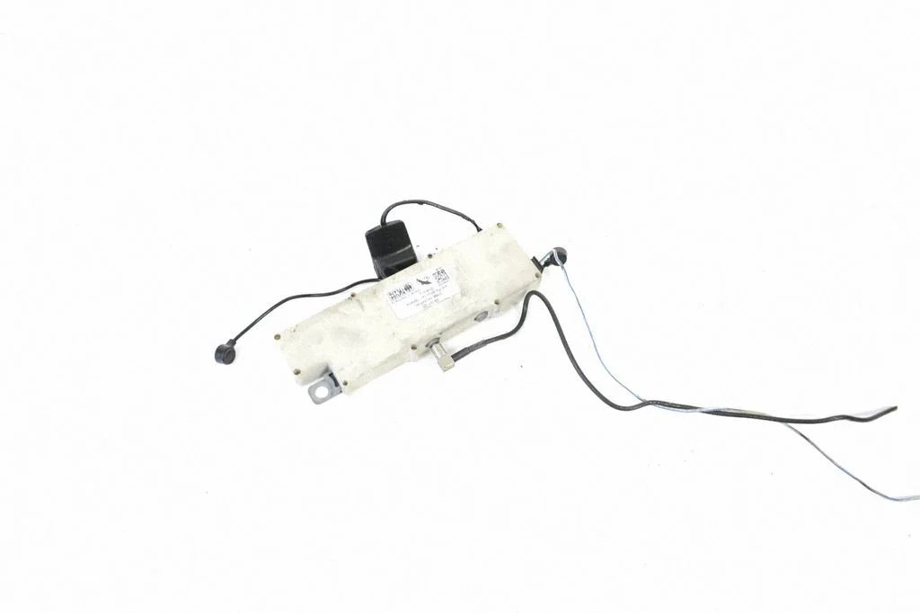 Antenas pastiprinātājs 2R8318C847BC