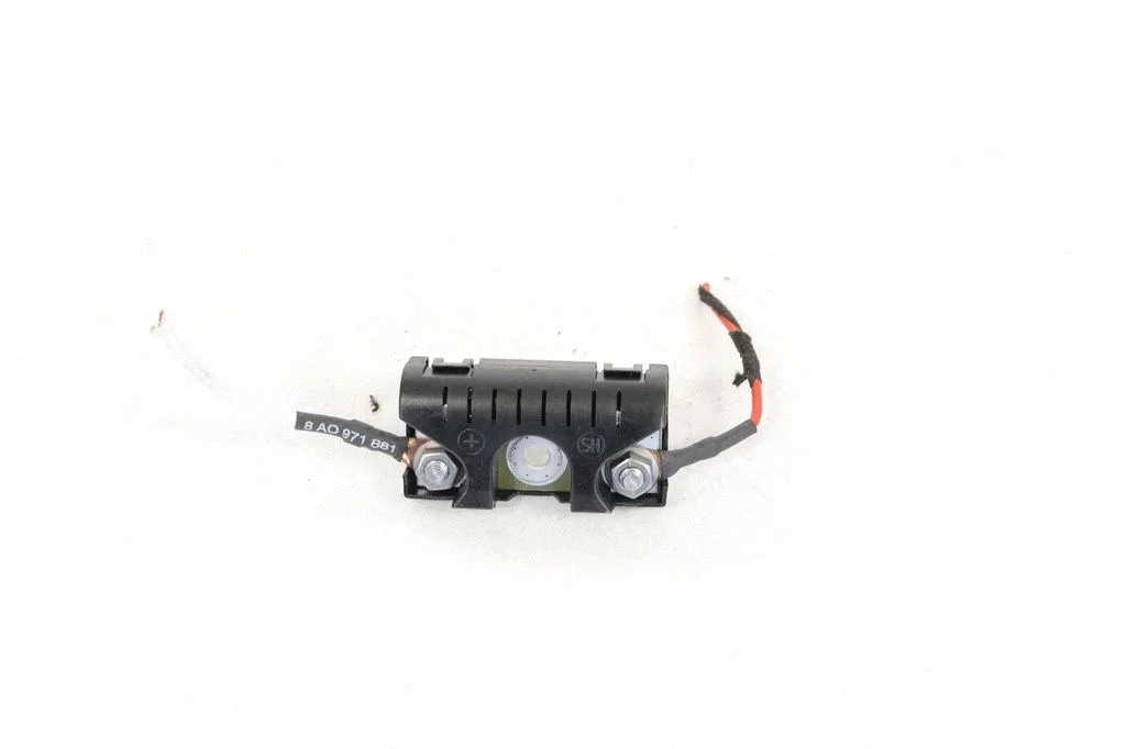 Antenas pastiprinātājs 8T8035570