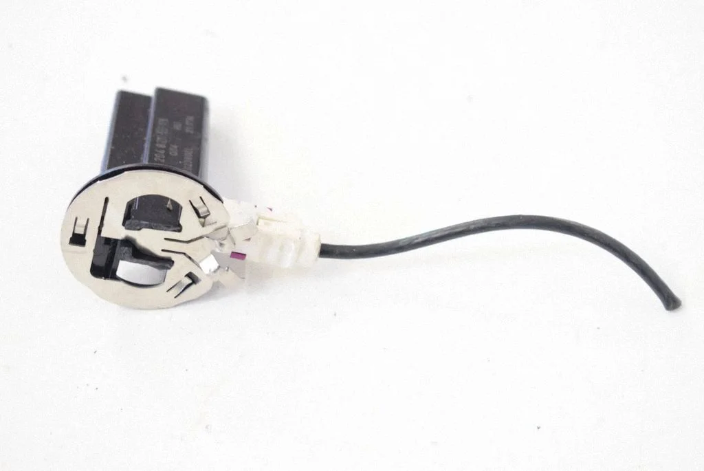 Antenas pastiprinātājs A2048205575