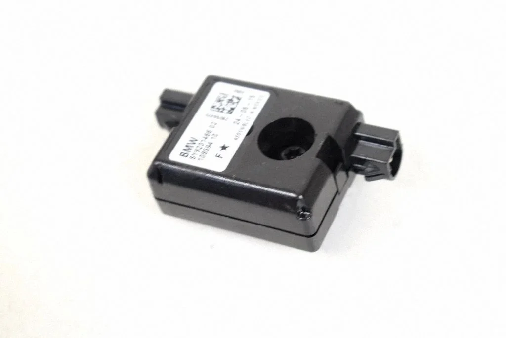 Aerial antenna amplifier – BMW 3 Series F30 F35 F31 (2012-2018)