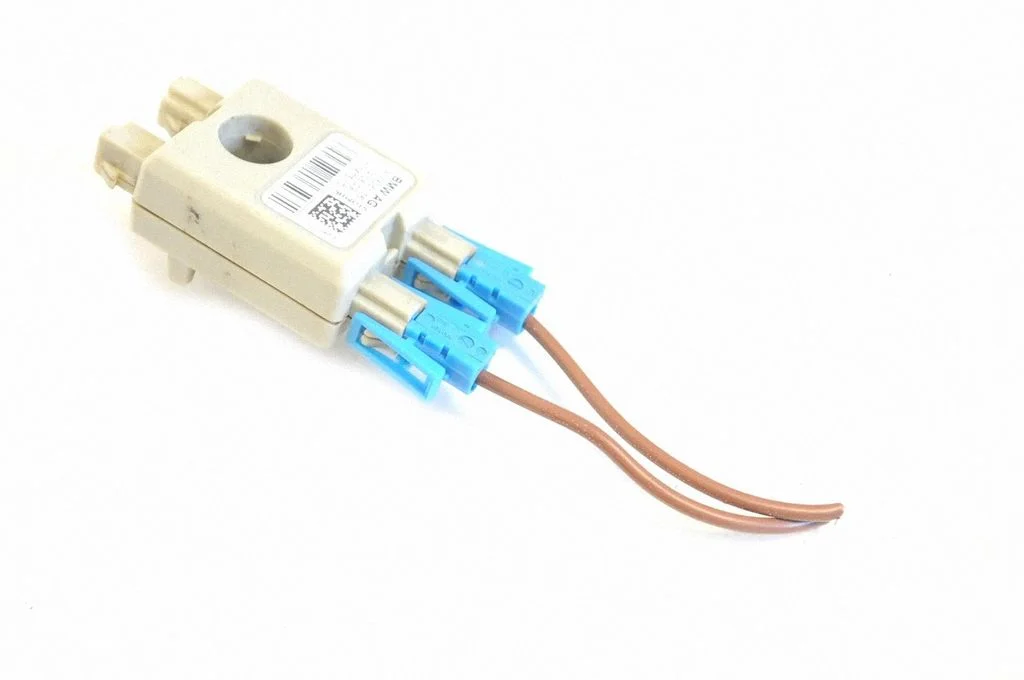 Aerial antenna amplifier – BMW 7 Series F01 F02 F03 F04 (2008-2016)