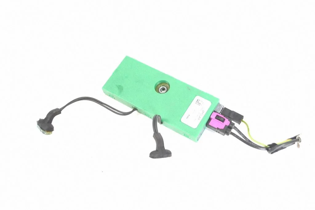 Wzmacniacz antenowy 8X2318C847BB