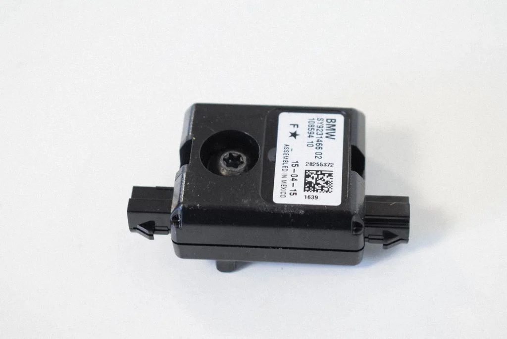 Aerial antenna amplifier – BMW 2 Series F22 F23 (2013-2017)
