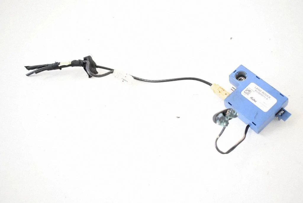 Antenas pastiprinātājs XUI500071A