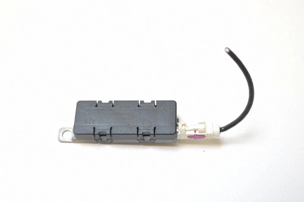 Antenas pastiprinātājs – Volkswagen Passat CC (2008-2016)