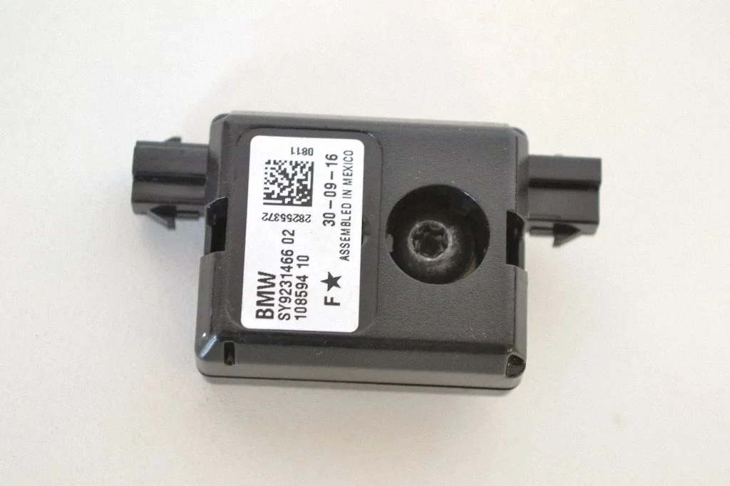 Aerial antenna amplifier – BMW i3 (2013-)