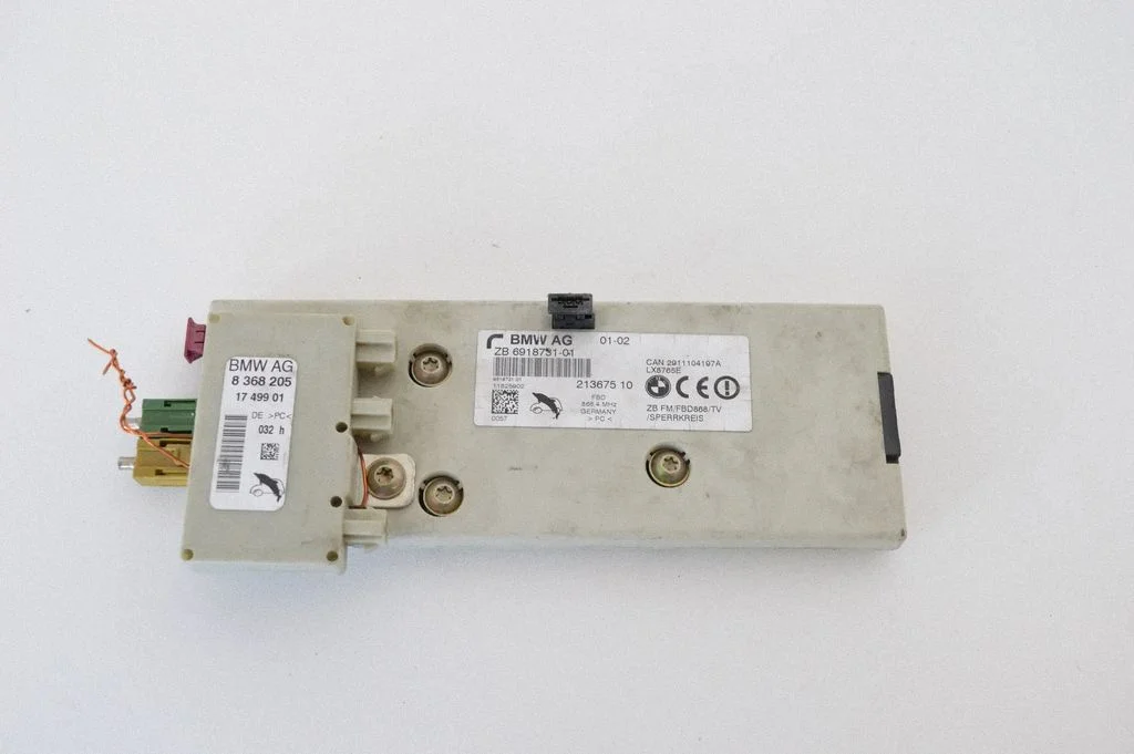 Aerial antenna amplifier – Lexus GS 250 350 300H 450H (2013-)