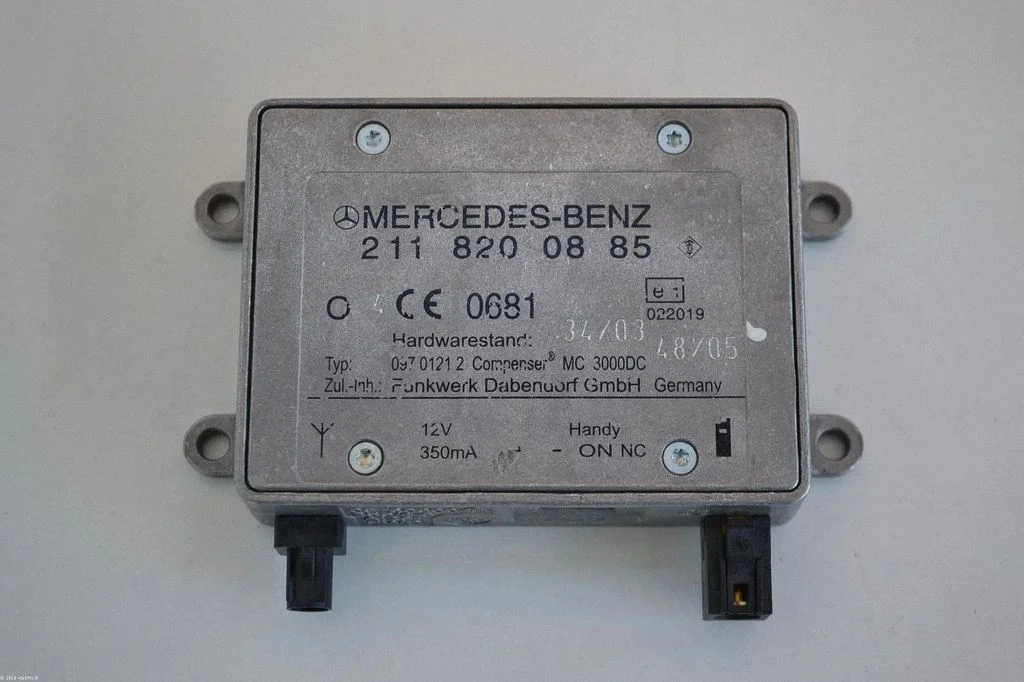 Antenas pastiprinātājs – Mercedes-Benz CLS klase C219 (2003-2011)