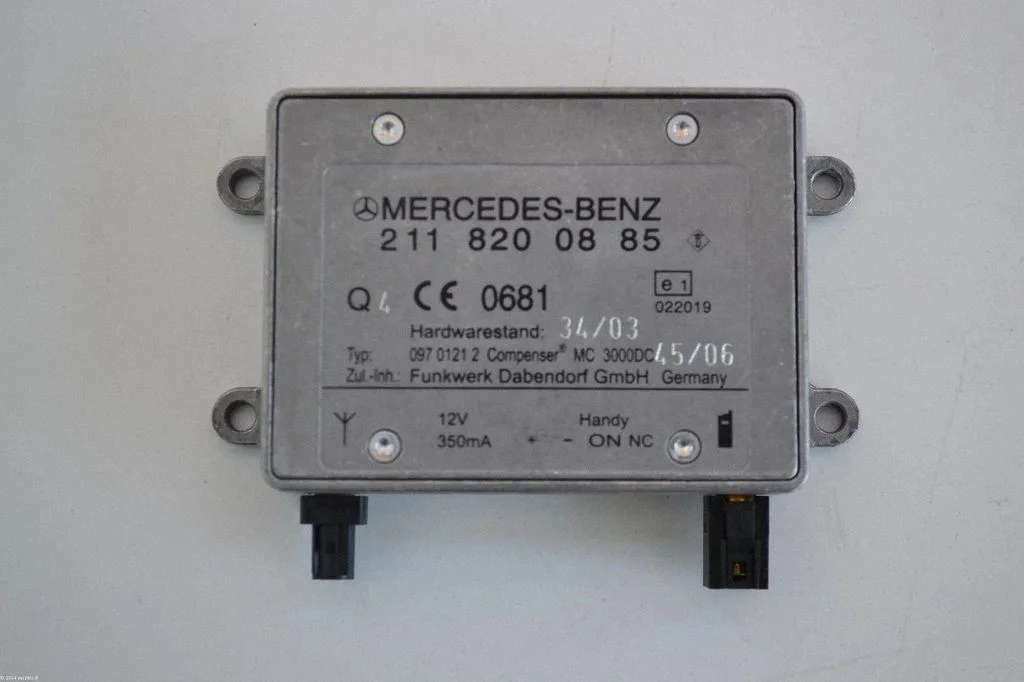 Antenas pastiprinātājs – Mercedes-Benz CLS klase C219 (2003-2011)
