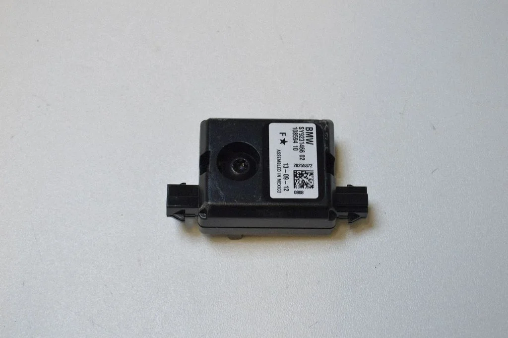 Aerial antenna amplifier – BMW 3 Series F30 F35 F31 (2012-2018)