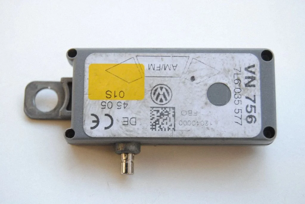 Antenas pastiprinātājs – Volkswagen Touareg I (2002-2010)