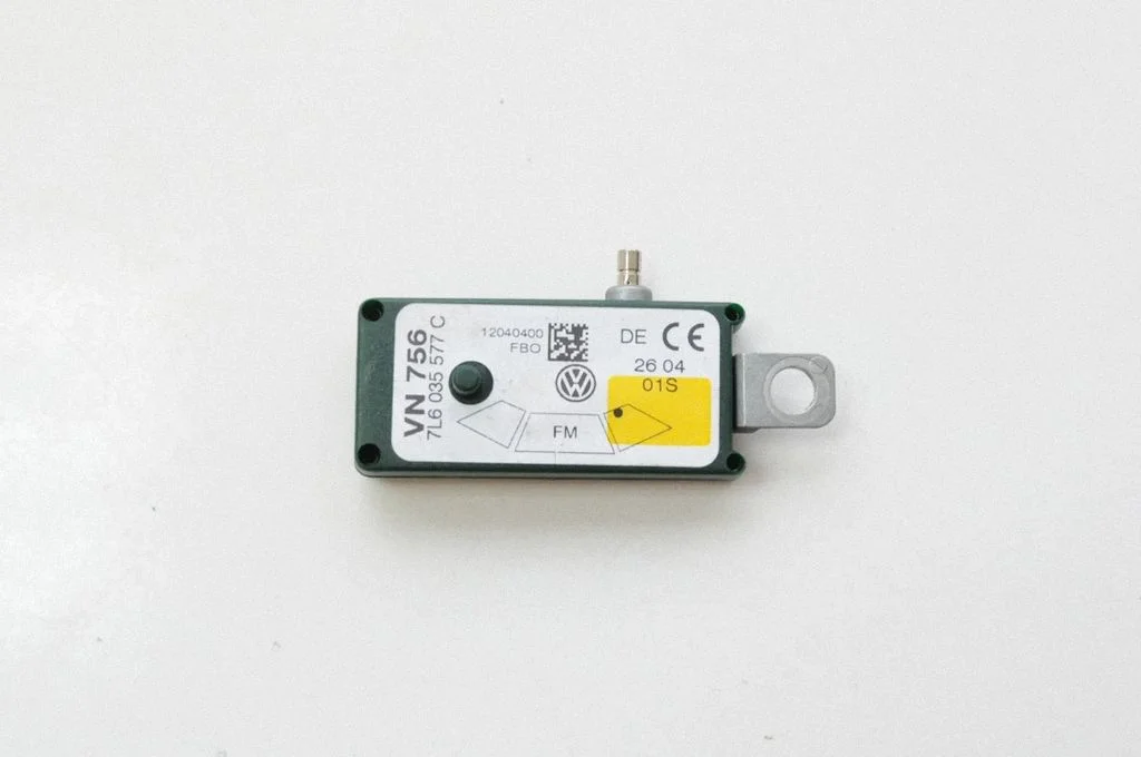 Antenas pastiprinātājs – Volkswagen Touareg I (2002-2010)