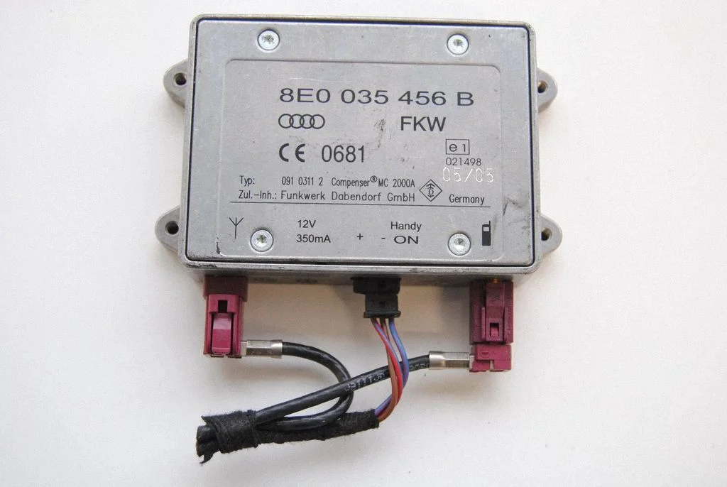 Antenas pastiprinātājs – Audi A6 Allroad C6 (2006-2011)
